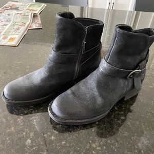 Born boots